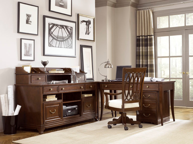 Traditional Office Furniture Design