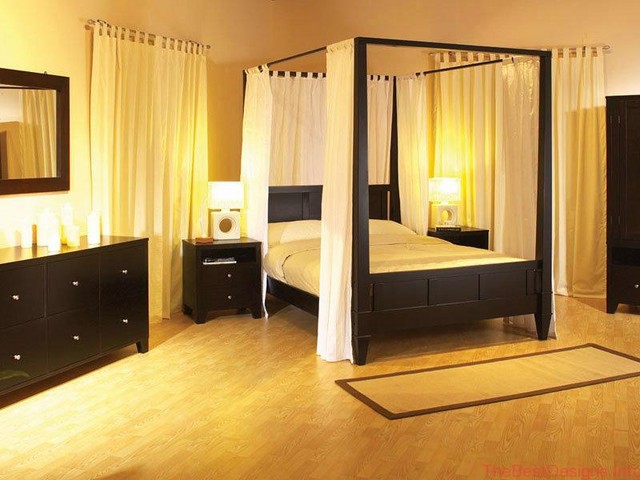 Canopy Bed Bedding Set