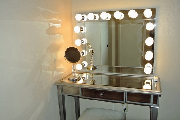Hollywood Lighted Vanity Mirror