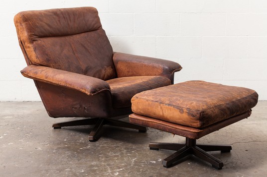 Leather lounge chair 3