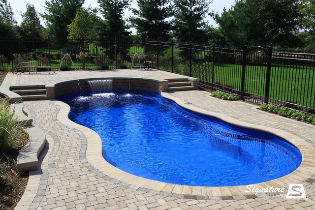 Types of pool fences