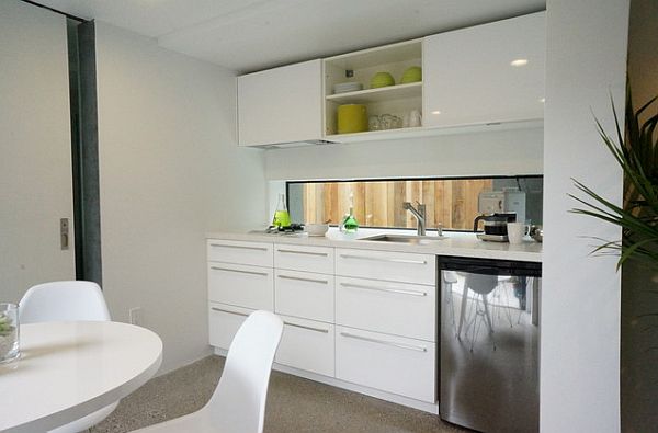 How should you choose kitchen cabinet knobs?