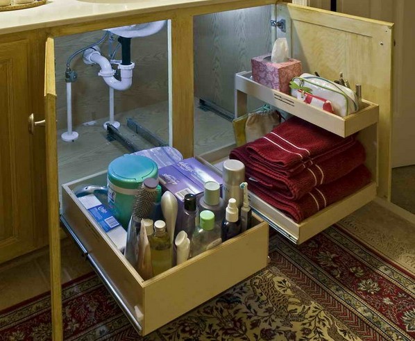 Bathroom shelving with doors