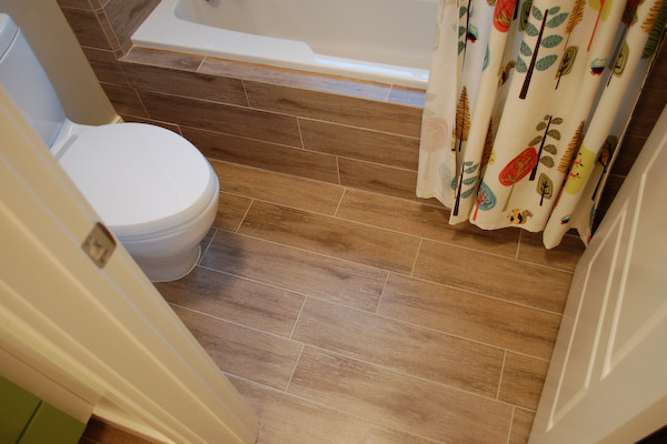 Bathroom floor tiles wood effect