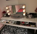 Hollywood Lighted Vanity Table